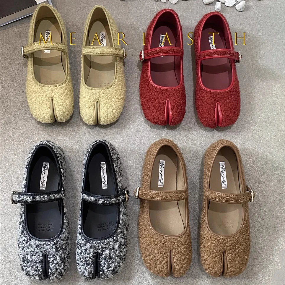 

2025 Autumn Women Flat Shoes Fashion Split Toe Shallow Slip On Mary Jane Soft Flat Heel Outdoor Ldies Dress Single Shoes New