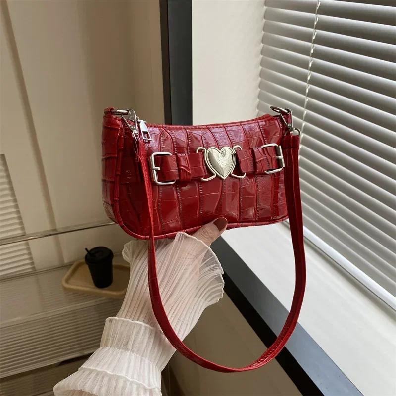 Women Y2K Peach Heart Butt Leather Handbags Girl Alligator Pattern Underarm Handbags Heart Pin Buckle Fashion Girls Shoulder Bag