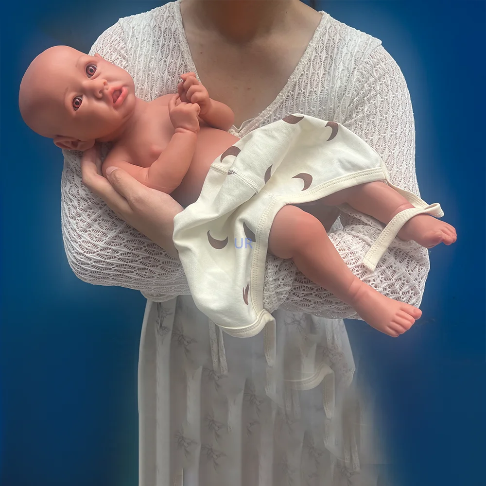 Afrykańska dziewczyna Prototyp Dark Skin Doll Zmywalna Super Miękka Czarna 17,5-calowa Silikonowa Zabawka Reborn Baby Non Vinyl Painted