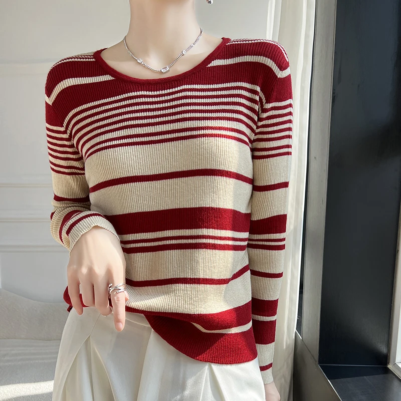 Round necked contrasting stripes Japanese Blouse spring/summer new pullover with a slimming fit style top that covers the flesh