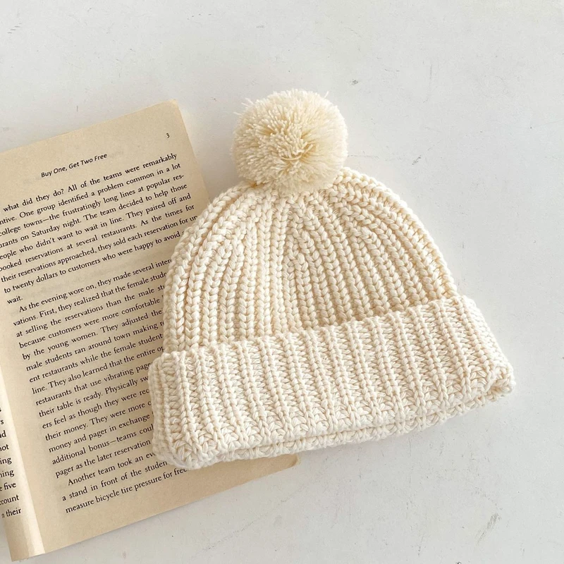 

2025 Winter New Baby Hat, 0-3 Year Old Girl Knitted Versatile Off White Knitted Net Red Cream Style