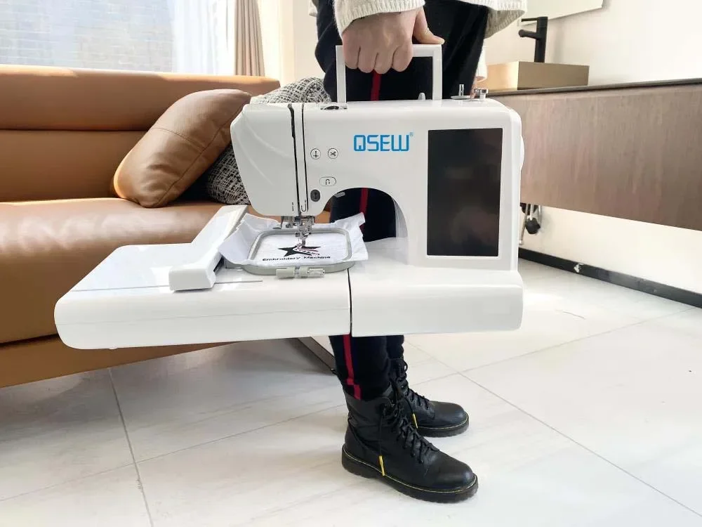 【2026】QS-101 آلة التطريز المنزلية المحوسبة لآلة التطريز المحلية لملصق شعار القميص #3