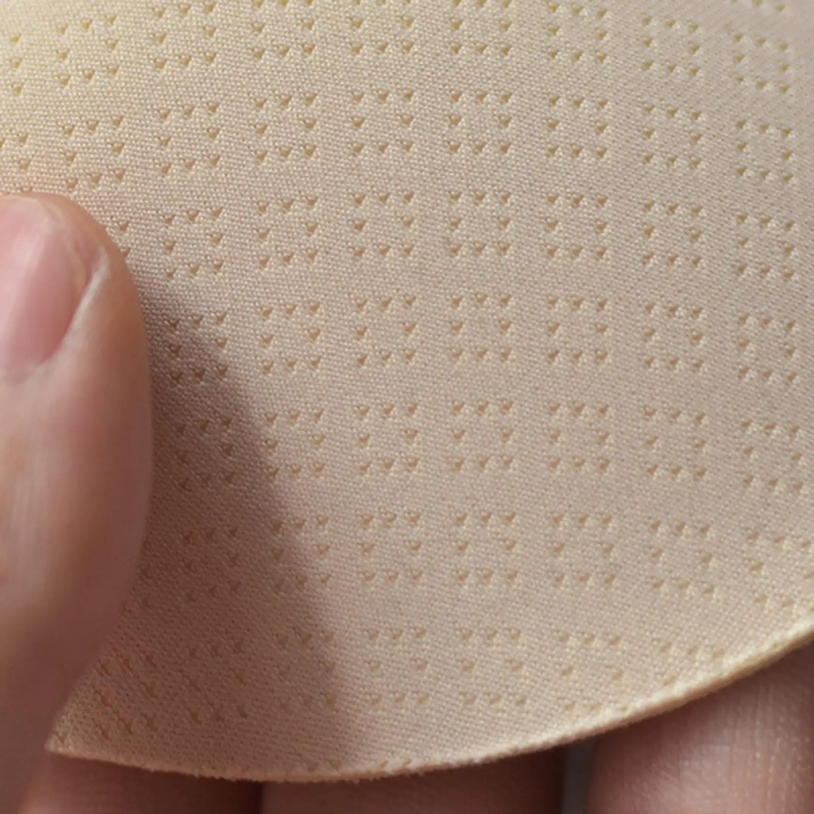 Anti Slip Bra Pad Insert Lightweight Foam Removable Triangle Sponge Push Up Breast Enhancer for Sports Bra Bikini Swimwear