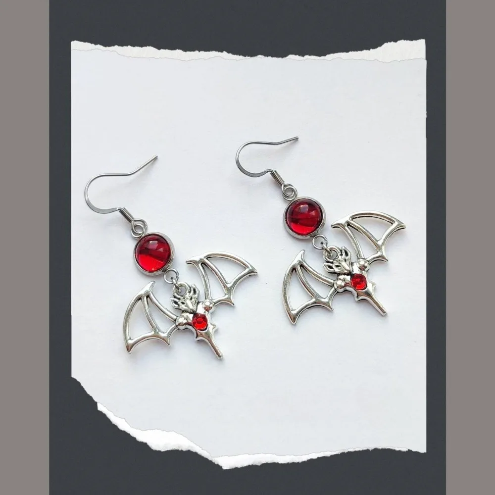 charme-gotico-tira-cor-oco-vampiro-morcego-cristal-vermelho-balancar-brincos-para-festa-de-halloween-dracula-noiva-joias