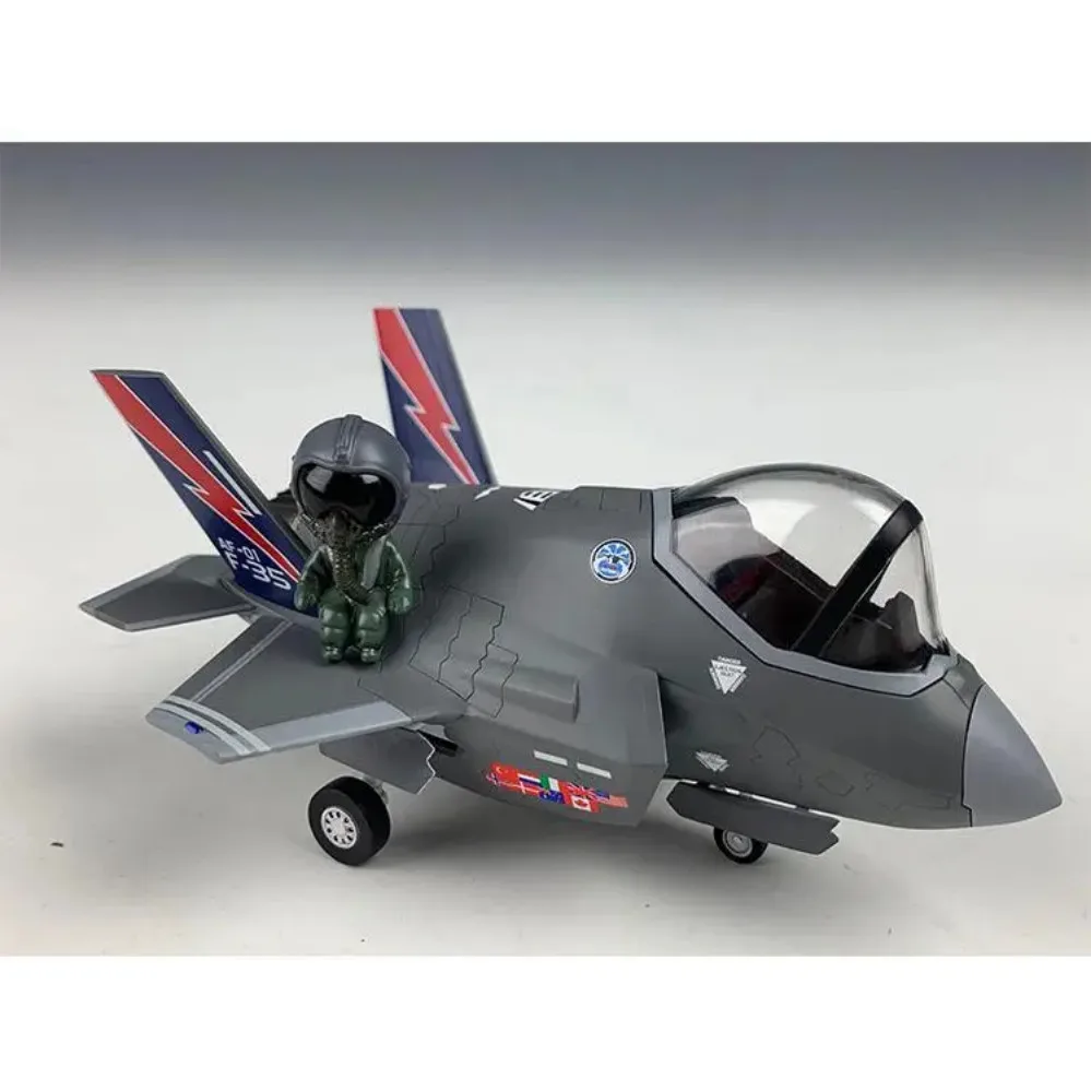 Q Verison G.W.H Assemble Proportional Kit  USAF/RAAF Cute Present Pilot Attack Aircraft Model GQ-001 F-35A