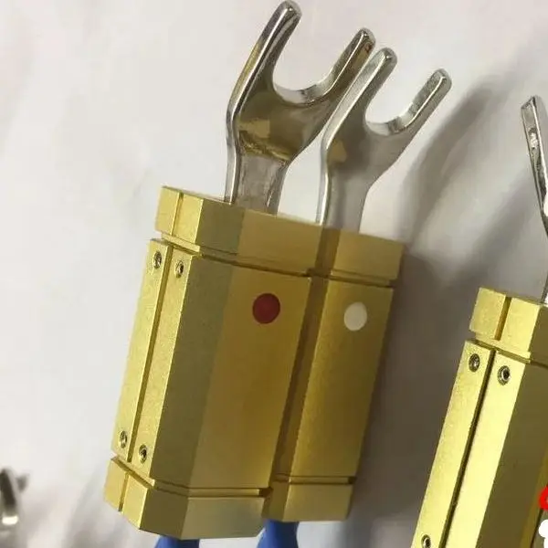 ♔ ♔ ♔ Cabo de alto-falante sofisticado, elegante e sofisticado