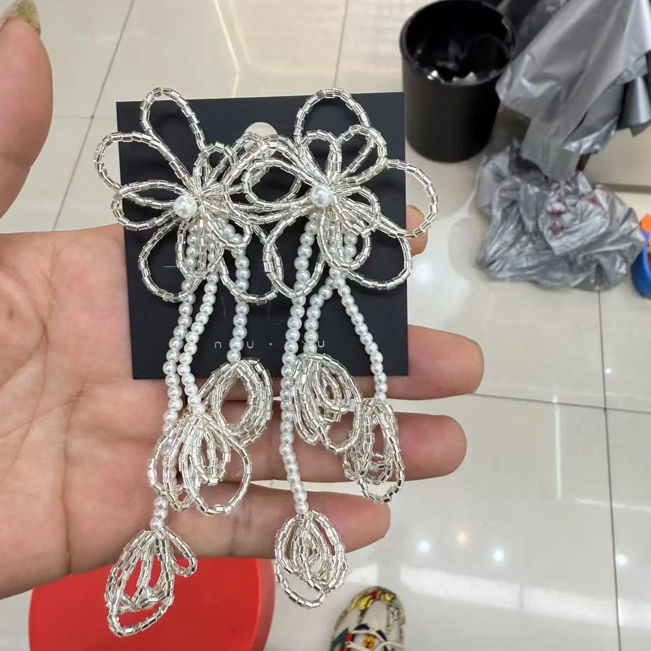 New hand-woven beaded flower fashion niche high-end design sweet and cool earrings earrings ear jewelry
