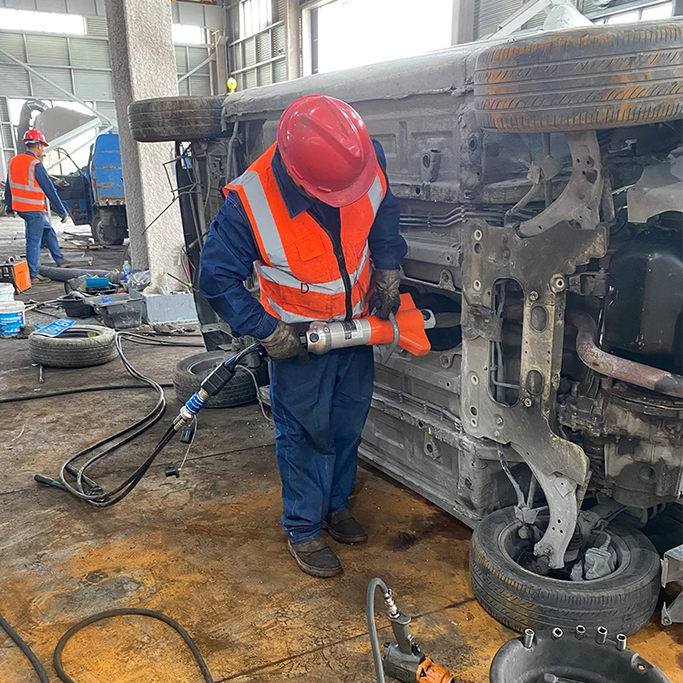 ODETOOLS Hydraulic Combination Extrication Tools S311B Hydraulic Cutting Tool Hydraulic Combi Tool for Rescue