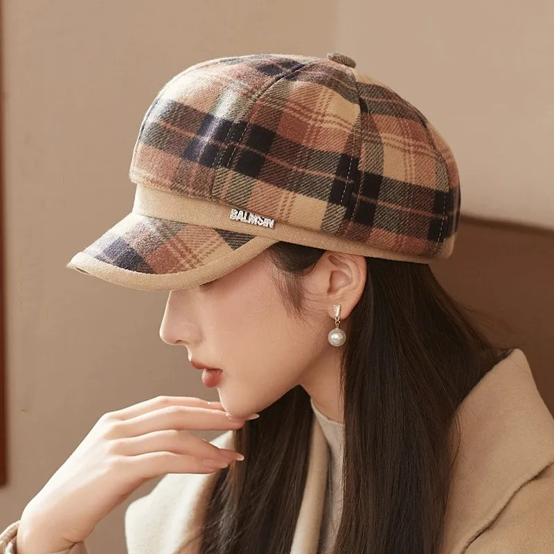 Berretto da donna alla moda autunno e inverno a quadretti con lingua d'anatra Cappelli ottagonali Calore e berretto da strillone antivento