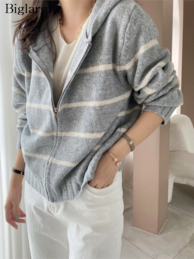

Knitted Autumn Hooded Sweatshirt Cardigan Women Striped Print Fashion Korean Style Ladies Cardigans Loose Woman Sweater Coats