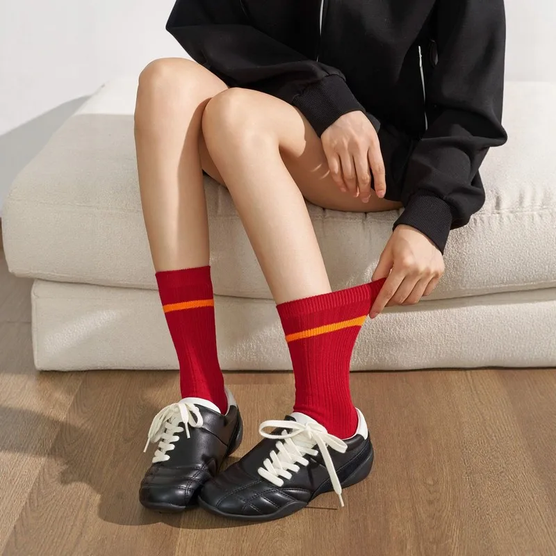 Women's Vintage Color‑Block Striped Mid‑Calf Socks, Fall Winter High‑Cotton Double‑Needle Seamless Toe, Slim Versatile European‑