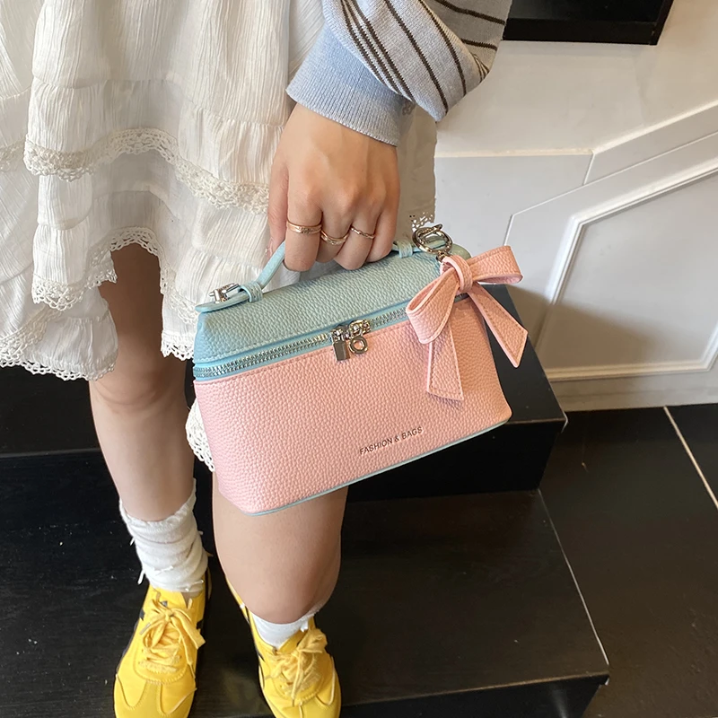 

Элегантная кожаная сумка-тоут для женщин - плечевой ремень, классический популярный дизайн от известного дизайнера