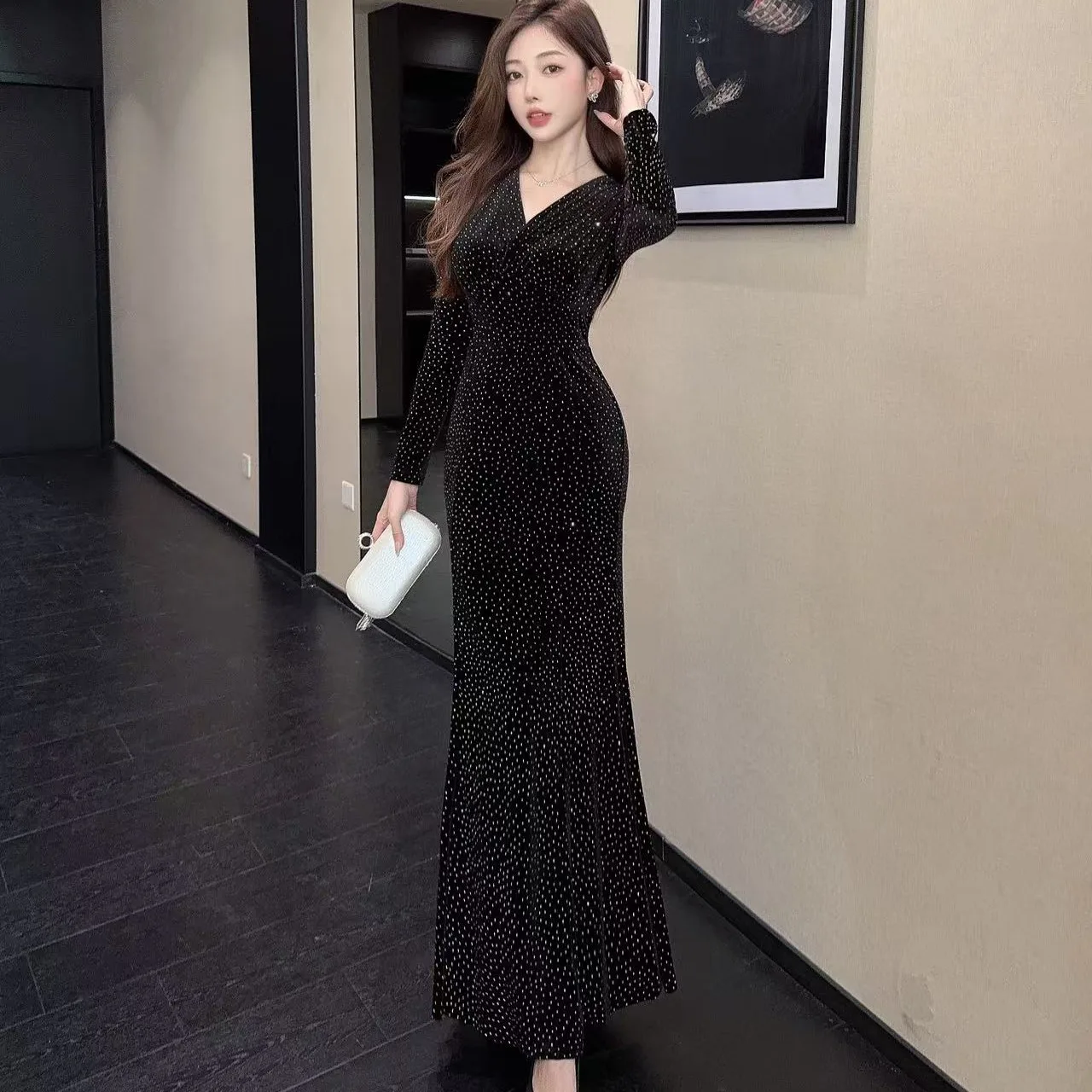 

Женское весеннее красное платье с v-образным вырезом и ромбовидными пайетками, элегантное облегающее макси-халаты с длинными рукавами, 2026, новые женские праздничные платья