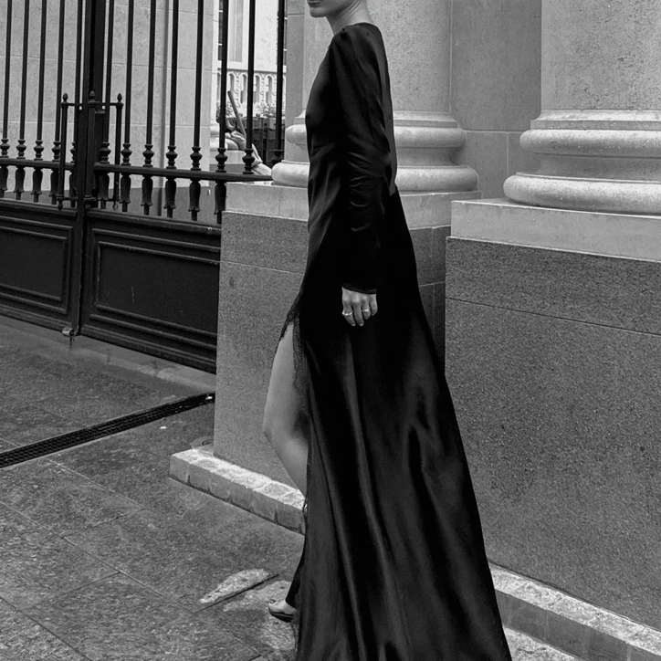 2025 แฟชั่นหลวมชุดซาตินสีดําผู้หญิง Elegant O-คอยาวแขนยาวข้อเท้าความยาวชุดเซ็กซี่หญิงชุดยาว