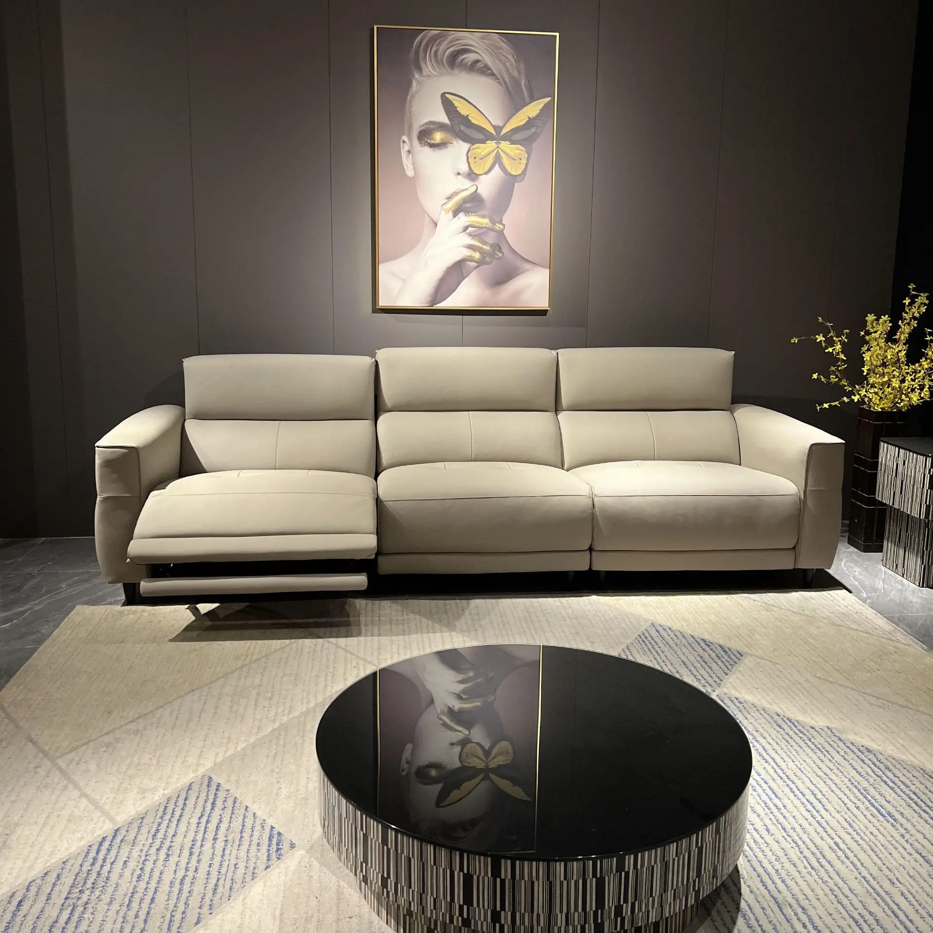 Modern Home Theater Furniture Chocolate Brown Middle Loveseat Genuine Leather Cinema Sofa Seating Electric Cinema Recliner Sofa