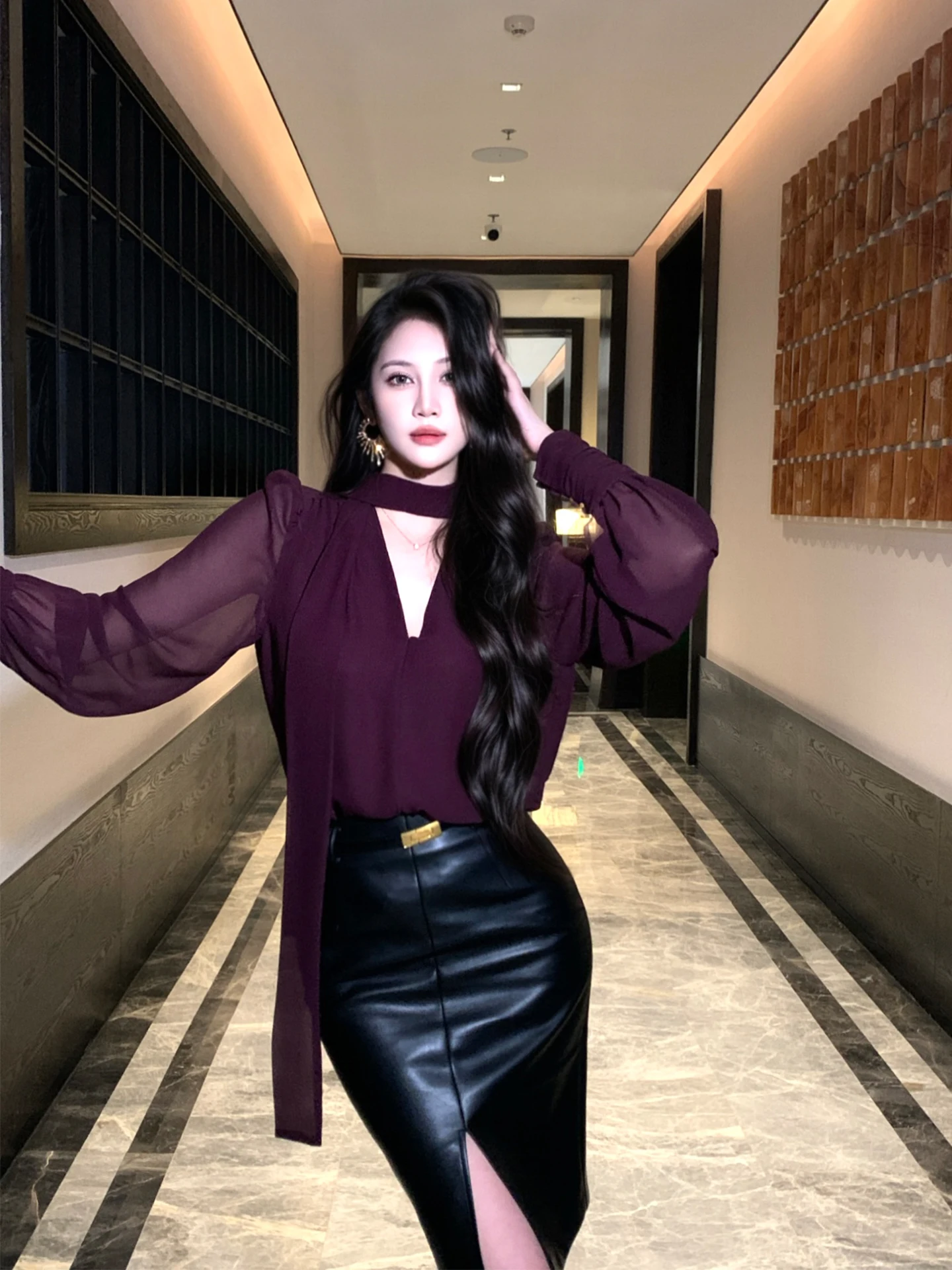 

Loose V-Ne Purple Chiffon irt Women's Spring 2026 Design Sense French Sle Long Sve Lace Top Pure Color Single Piece