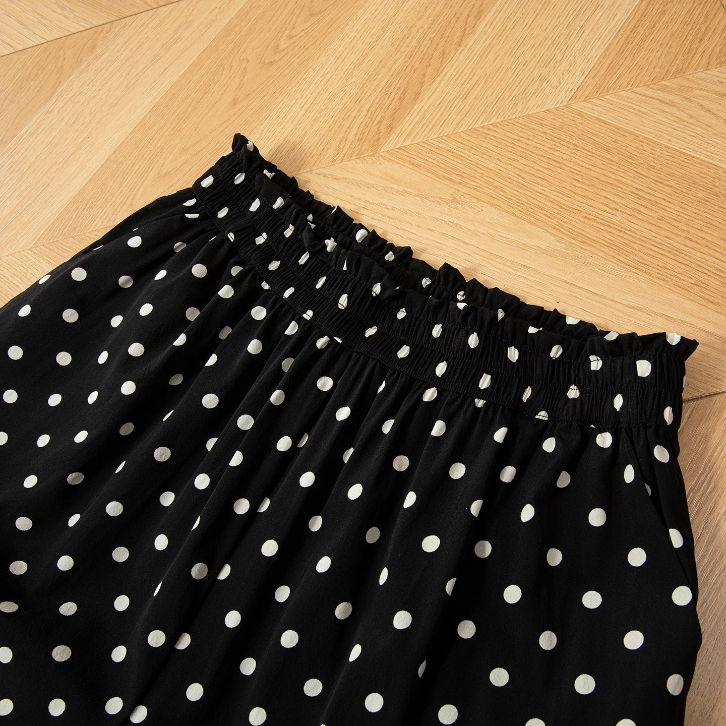 2025 Women's Classic New 100% Natural Mulberry Silk Crepe De Chine Black/White Wave Dot Flower Bud High Waist Straight Leg Pants