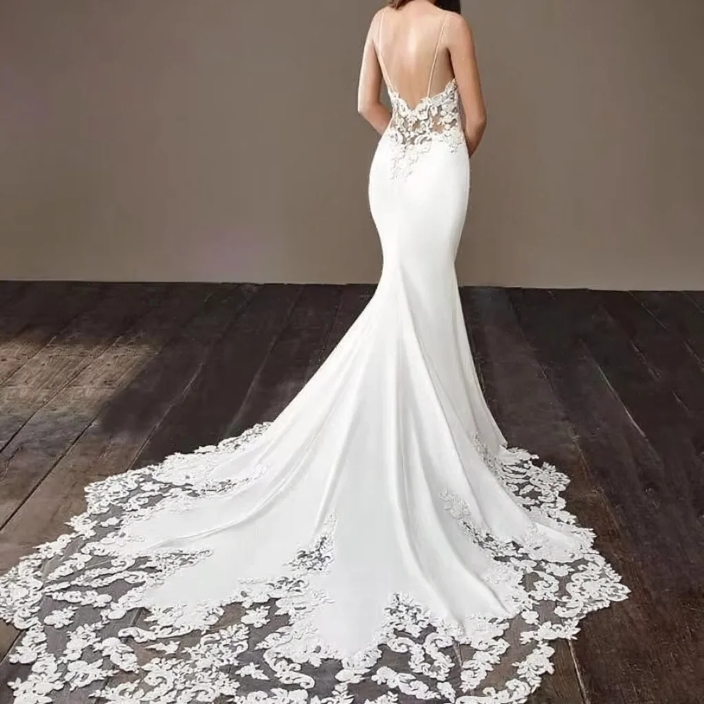 2026 Spaghetti Straps Lace Mermaid Wedding Dresses Sexy Backless Bridal Gowns With Floral Applique Long Train Style Bride Dress