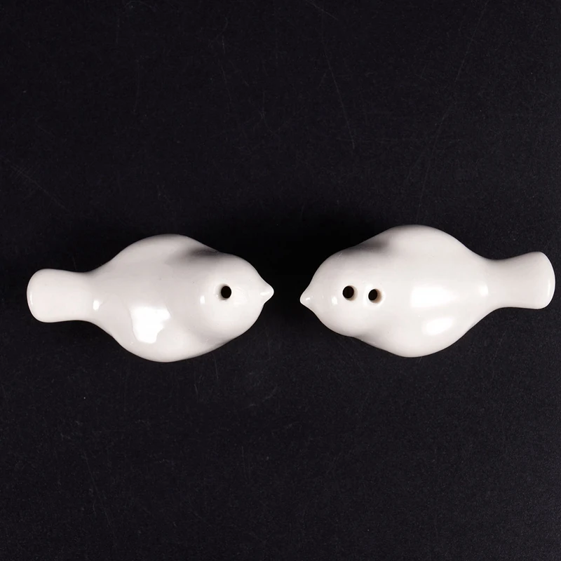 2 Set Of Love Birds Ceramic Salt And Pepper Shakers Personalised Wedding Favors - White