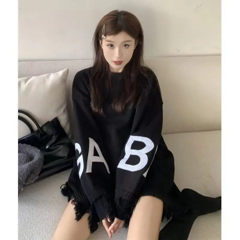 

Женская одежда больших размеров, повседневный корейский вязаный топ средней длины с буквами, женский модный свитер с круглым вырезом и длинными рукавами, женская одежда