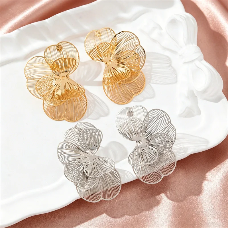 Luxury Exaggerated Metal Big Flower Earrings for Women Elegent Personalized Party Girls Jewelry eh342