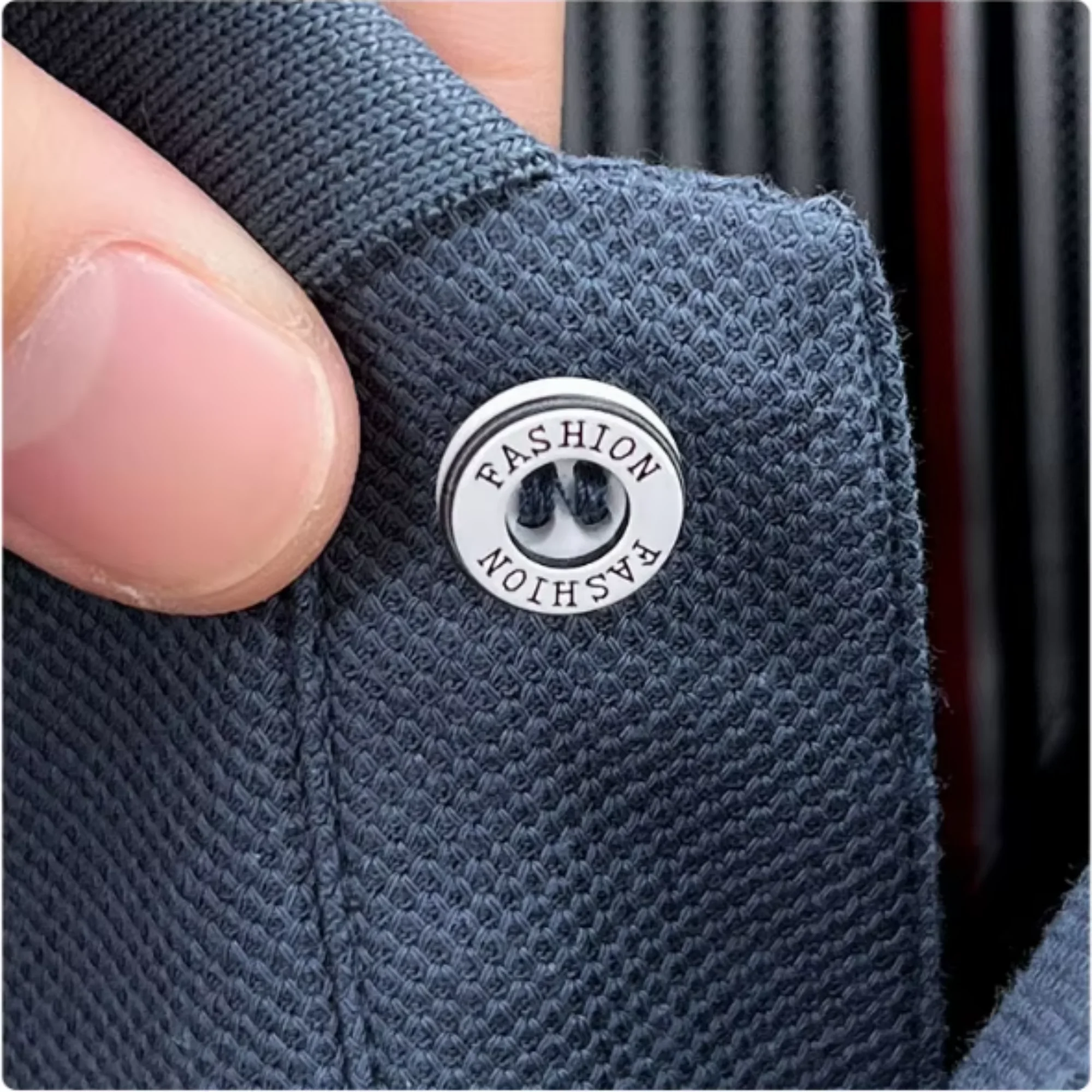 Hochwertiges Herren-Poloshirt aus reiner Baumwolle mit langen Ärmeln, exquisitem Luxuskragen, atmungsaktivem Komfortstoff, vielseitig für den Alltag geeignet. – Detail 3
