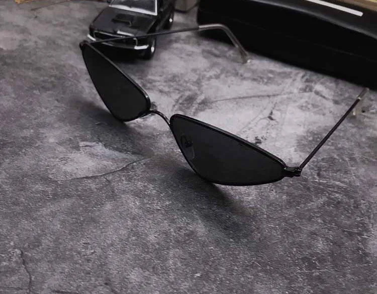 Lunettes de soleil œil de chat Franky pour femmes et hommes, lunettes de cosplay anime, accessoires de fête drôles, mode