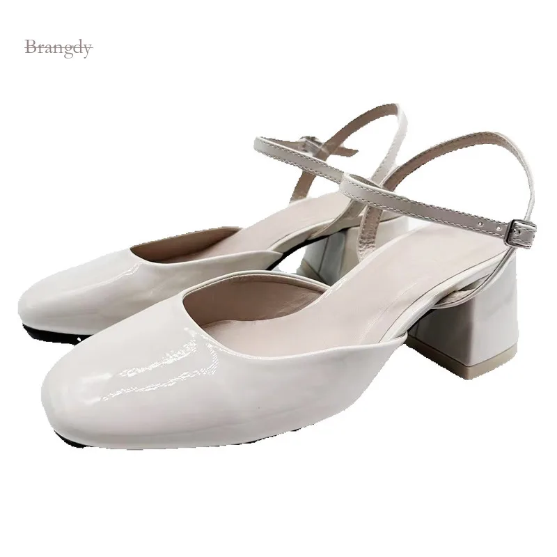 

Exquisite Spring/summer New Baotou Women's Light Mouth Beige Patent Leather Thick Heels Mary Jane Ballet Shoes Atmosphere