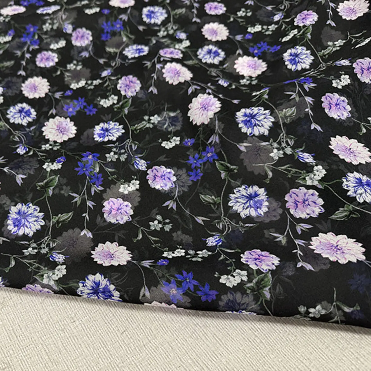 

Black Base Small Flower 10 Momme Wide Width Silk Georgette Fabric Soft Breathable Mulberry Silk for Summer