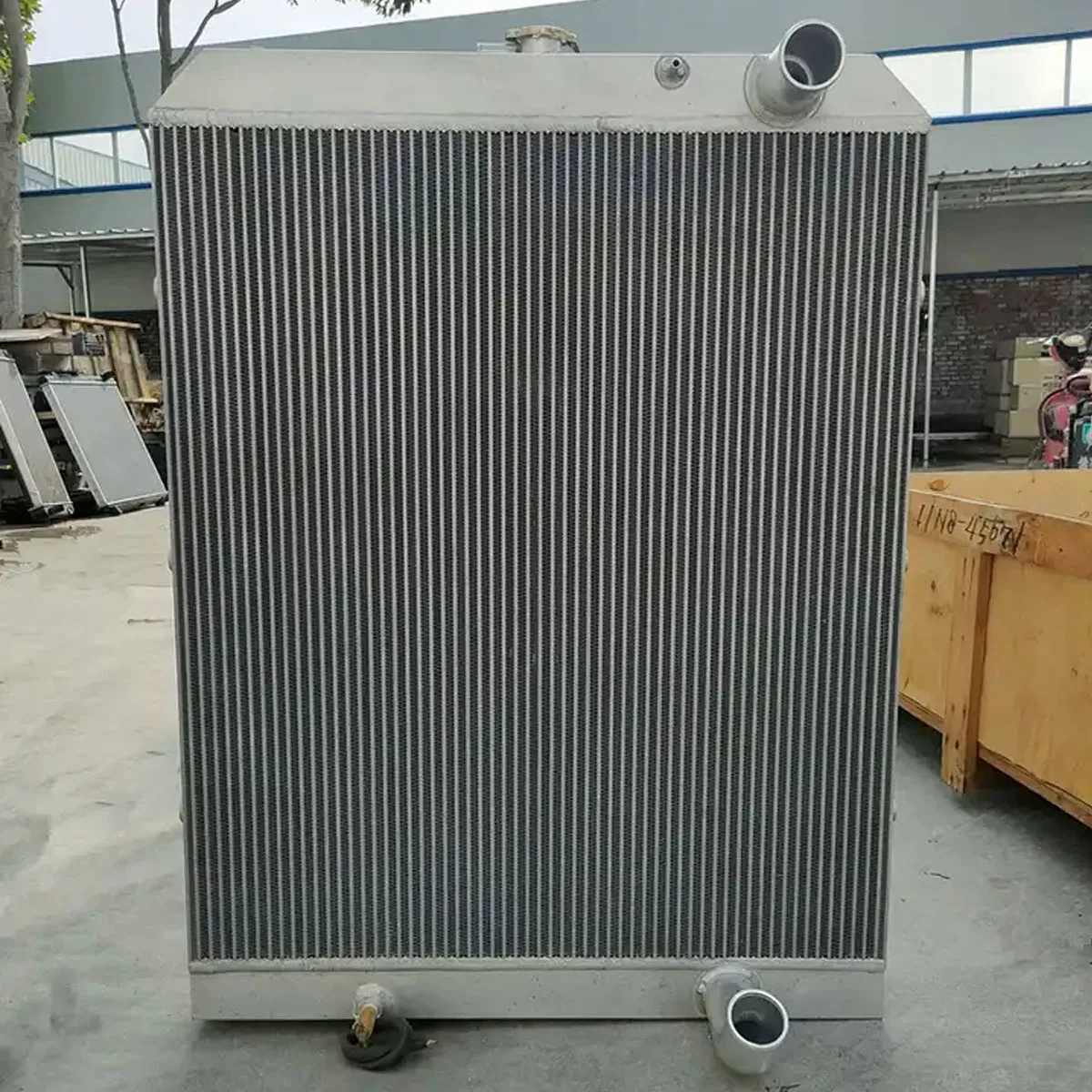 

R305-7 Excavator Water Tank Radiator 11N8-40212 11N8-40213 11N8-43001 11N8-43002 11N8-43003 11N8-45071 11N8-45070 25801001F