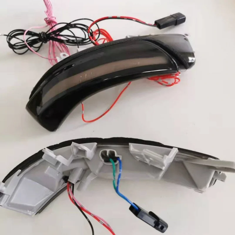 

SAARПодходит для Toyota13Dai Ruizhi/13Зеркало заднего вида Наземный светильник Модификация зеркала заднего вида Синий струящийся водный свет