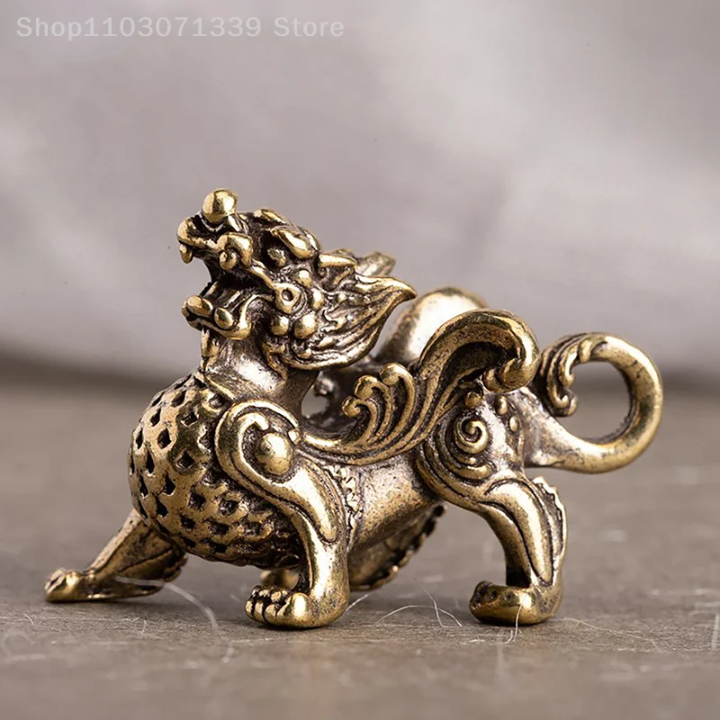 Antique Copper Chinese Mythical Beast Pixiu Miniature Figurines Ornaments Brass Lucky Animal Kirin Dragon Desktop Decorations