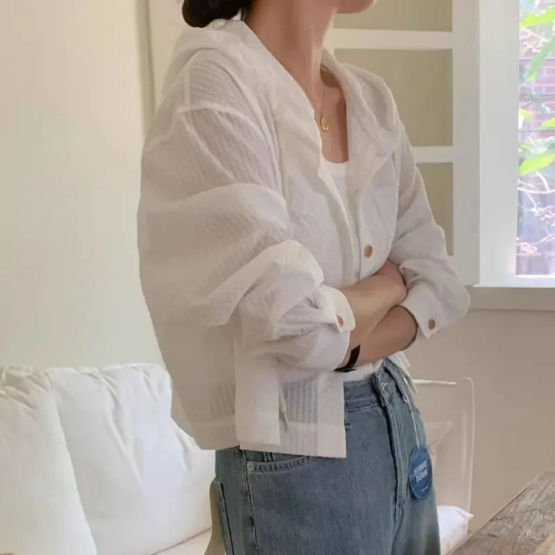 نمط صيفي جديد متعدد الاستخدامات مخطط متباين نمط قصير فضفاض بأكمام طويلة كاجوال للحماية من الشمس مقنعين قميص علوي #5