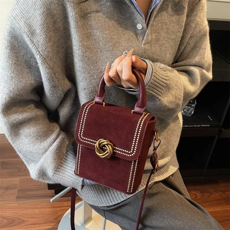 

Luxurious Practical Diaper Bag Tote Parenting Travel Business Trip Exquisite Sleek Elegant Versatile Functional Organized