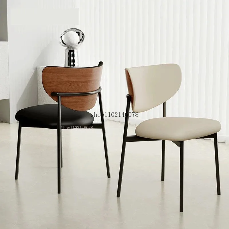 كراسي تناول الطعام الإيطالية في العصور الوسطى كرسي منزلي فاخر خفيف كرسي مسند الظهر كرسي من الخشب الصلب مؤتمر منزلي كرسي الغرور الاسكندنافي القديم #3