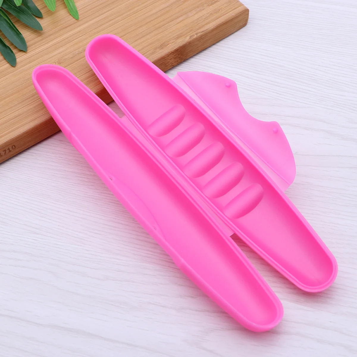 

Toothbrush Box Portable Travel Case for Storage Red ABS Dustproof Bacteria Resistant Lightweight Toothbrush Carrier Container