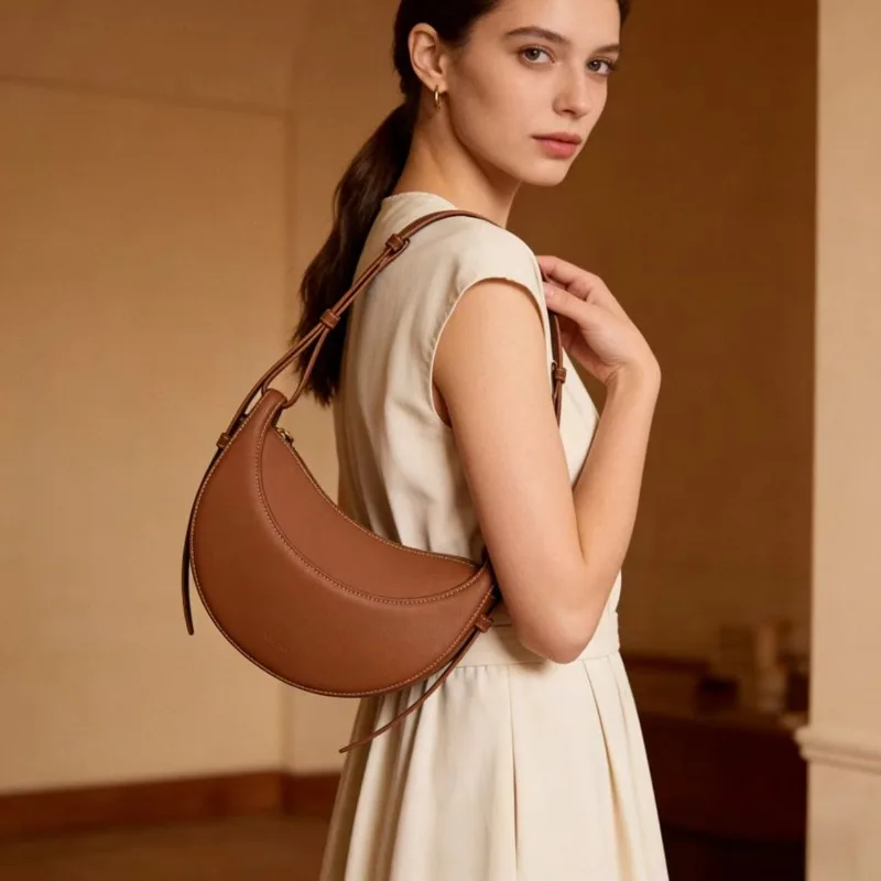 

Y2K French Spring and Summer Fashion Women's Shoulder Bag Crescent Bag Niche Design Zipper Buckle Shoulder Back Messenger Bag