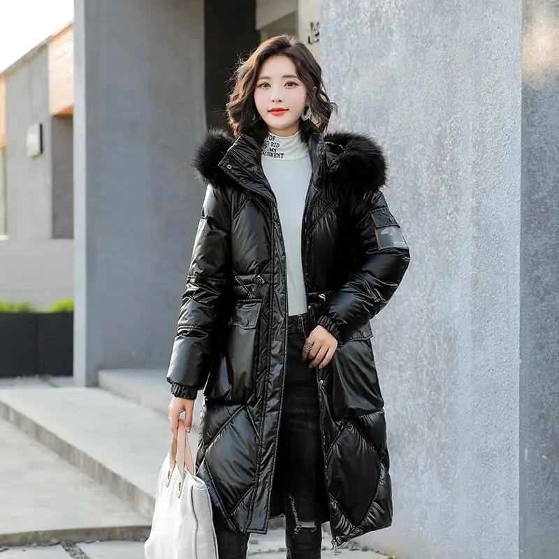 سترة نسائية شتوية متوسطة الطول ومبطنة بالقطن ومتعددة الاستخدامات وسميكة ومشرقة النسخة الكورية من السترة المبطنة بالقطن الجديدة