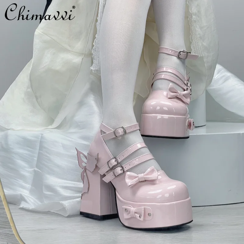 

Lolita Sweet Butterfly Stand-up Painting Rivet Bow Round Head Bright Leather High Heels Women Thick High Heels Mary Jane Shoes
