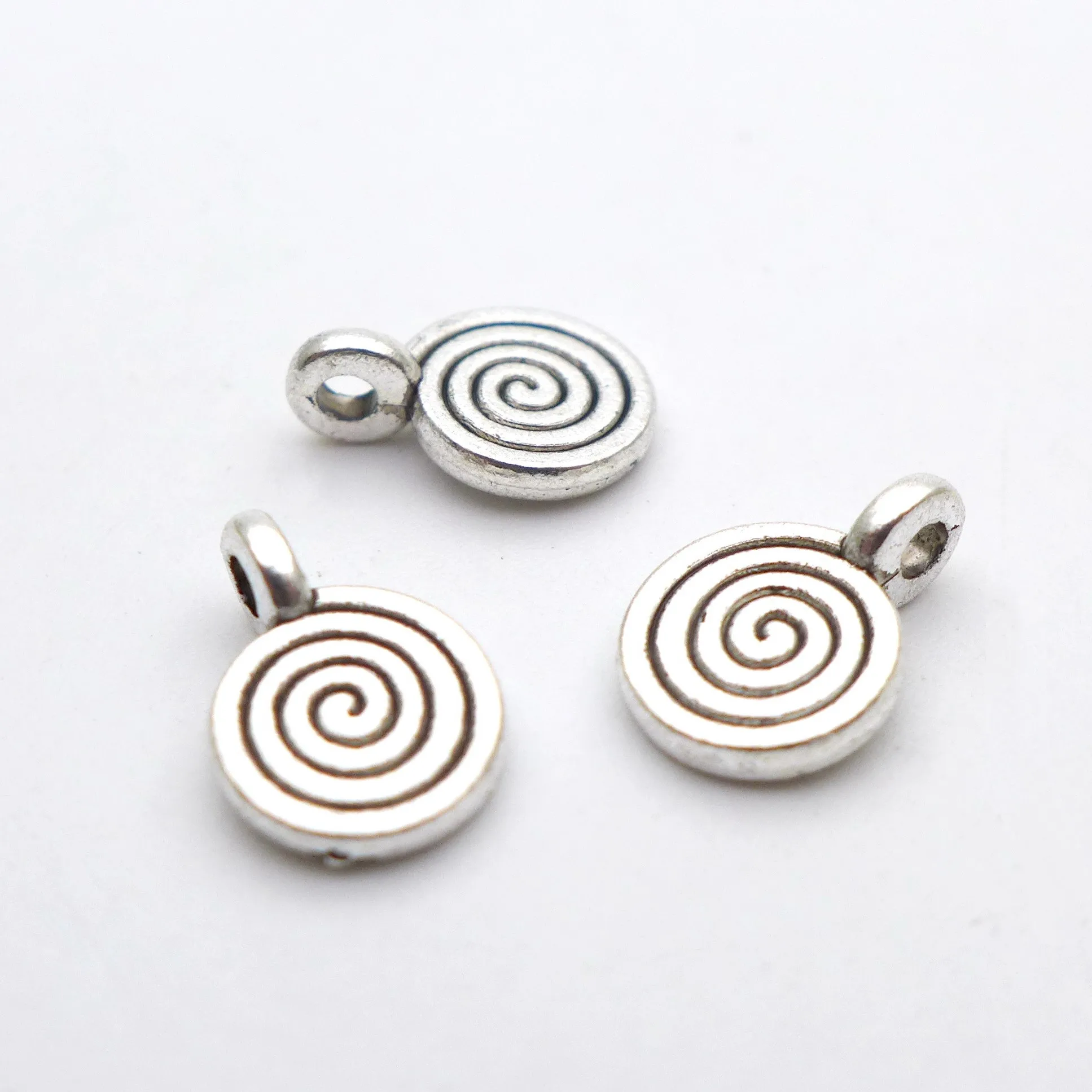 200pcs 11.6*8MM Zinc Alloy Antique Silver Spiral Helix Whorl Eddy Snail DIY Tibetan Charm Pendant Jewelry Earrings