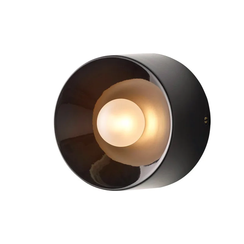 

Internet celebrity light luxury modern minimalist Bauhaus round metal paint black living room dining room bedroom small