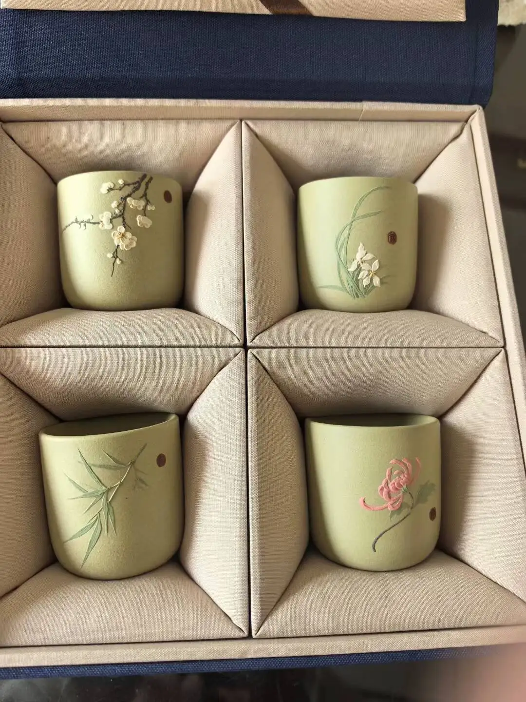 Yixing High Quality Poly Scented Purple Sand Master Cup Capacity Cc Bean Paste Section Wenrenya Set Tea Room Collection
