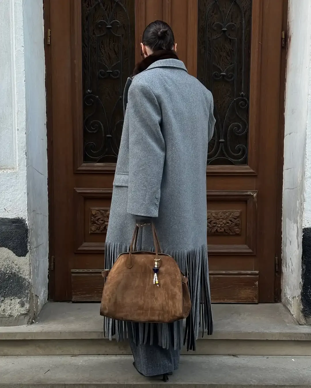 Modischer grauer Wollmantel mit Quasten für Damen, lässiger Revers-Mantel mit langen Ärmeln, doppelreihig, mit Taschen, lockerer langer Mantel, Damen-Outwear für den Alltag. – Detail 8