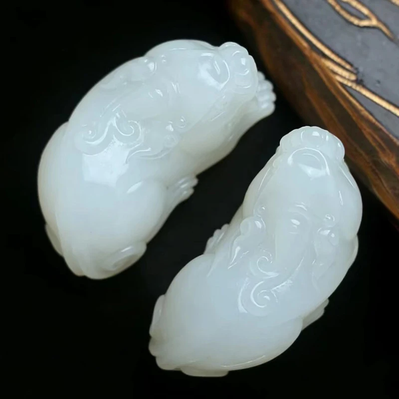 

Hotan White Pixiu Pendant, Jade Amulet Men and Women, Auspicious Animal Ornament