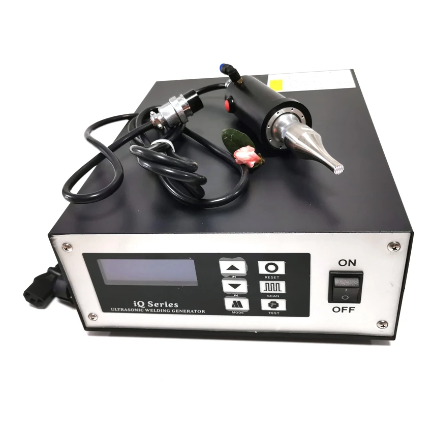 

35khz Portable Ultrasonic Spot Welding Generator And Handheld Transducer With Horn For Auto Parts