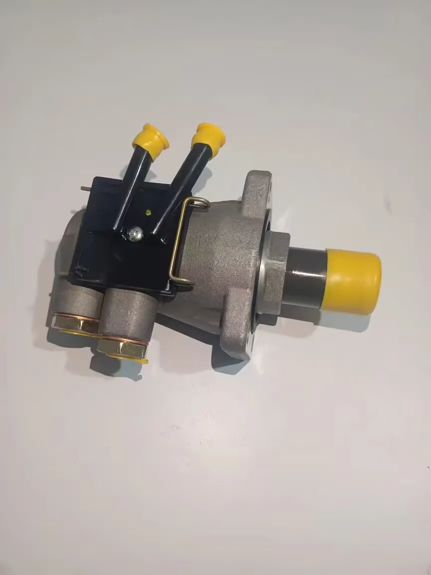 

original 1pcs 1105935500013 Brake master cylinder, Foton Aumark truck high quality