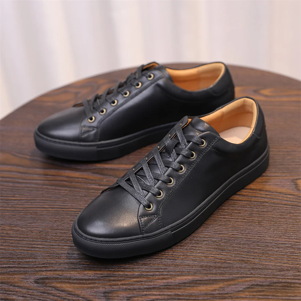 Wit lederen heren casual sneaker schoenen nieuwe minimalistische ronde neus veterschoenen lichte buitensportschoenen effen kleur mannelijke comfortschoenen