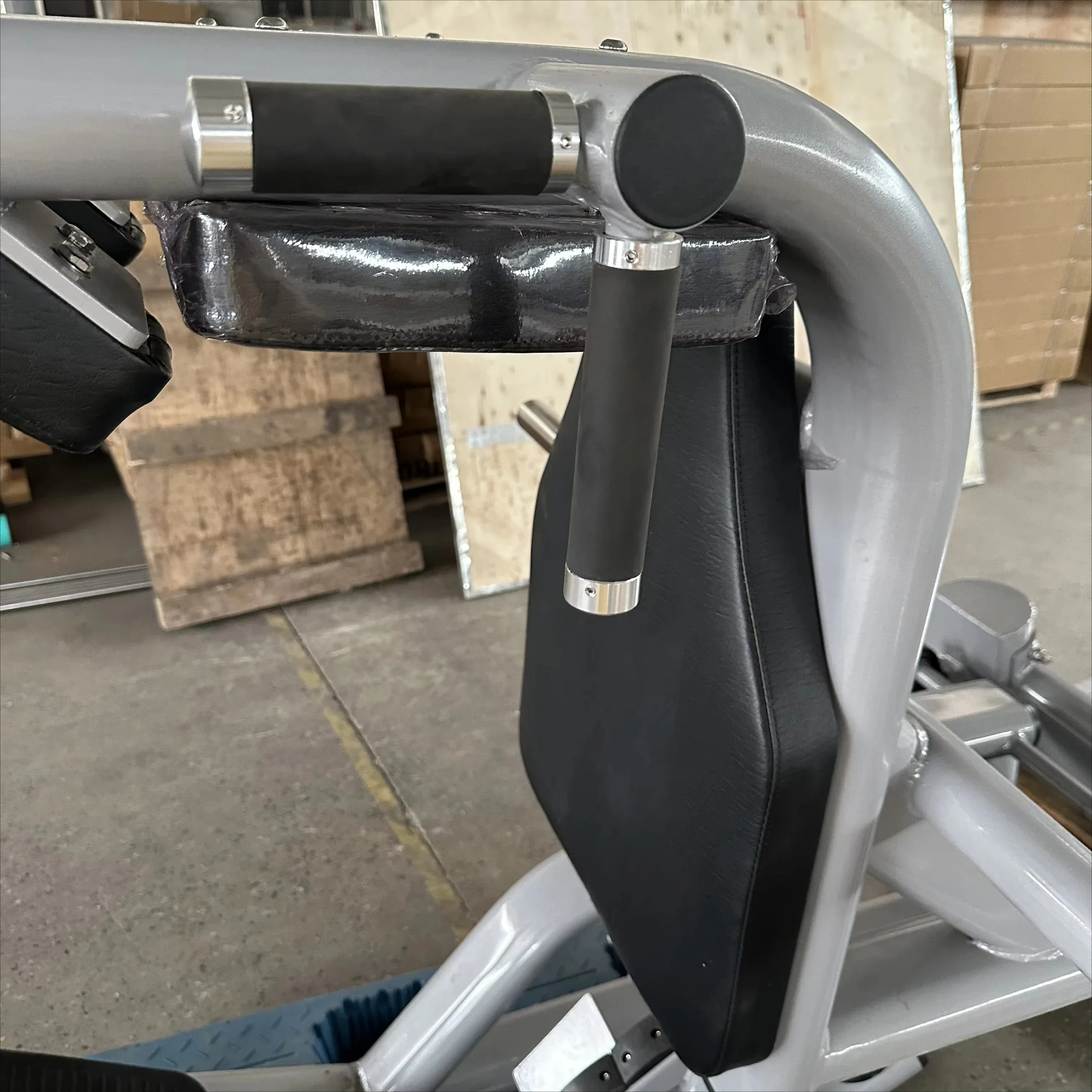 Vertical Black Squat Equipment Leg Stretch Bodybuilder