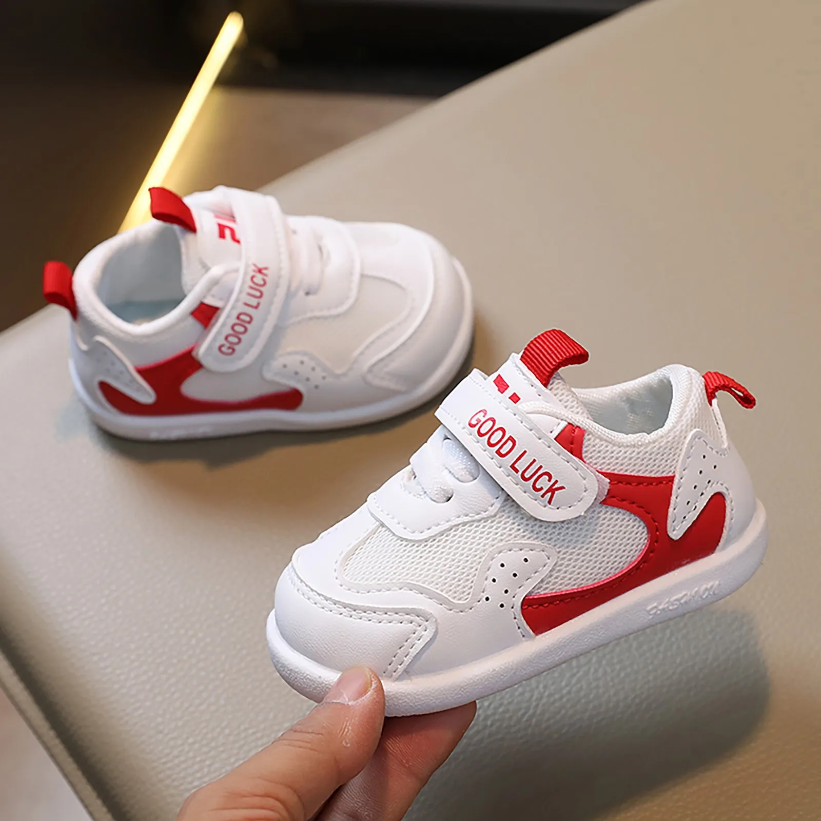 

2024 Autumn New Children Walking Shoes For Boys And Girls Baby Soft Sole Non Slip Breathable Sports Shoes Hot Sale