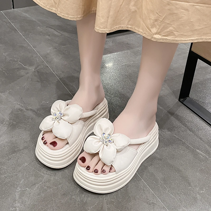 Fashion Outer Bow Slippers for Women New 2024 Summer Bowknot Non-slip Thick-soled High-heeled Slippers with Shit-feeling Sandals